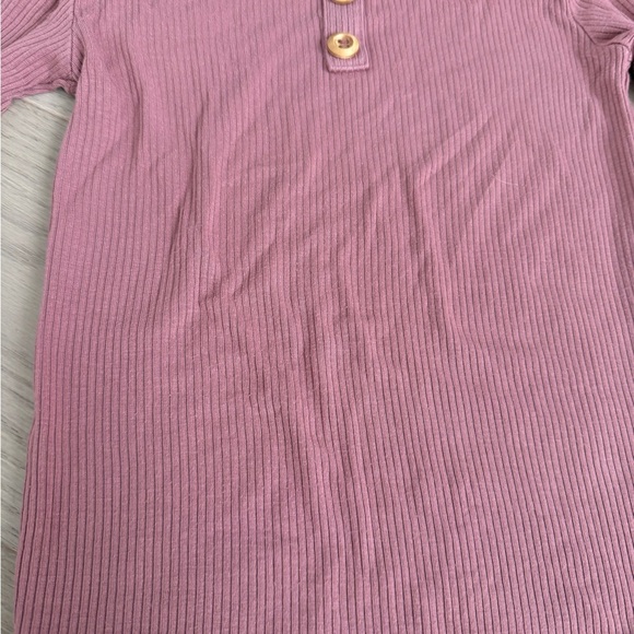 Kyte Baby Ribbed Henley set in Dusty Rose 4T - Picture 2 of 5